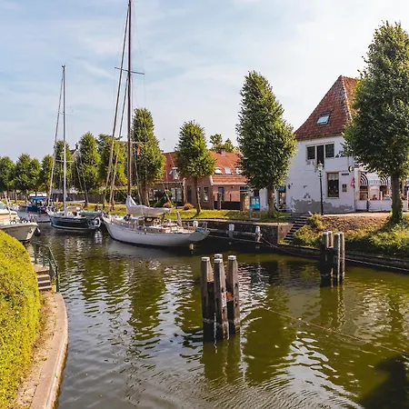 Villa In With Hot Tub And Garden Andijk